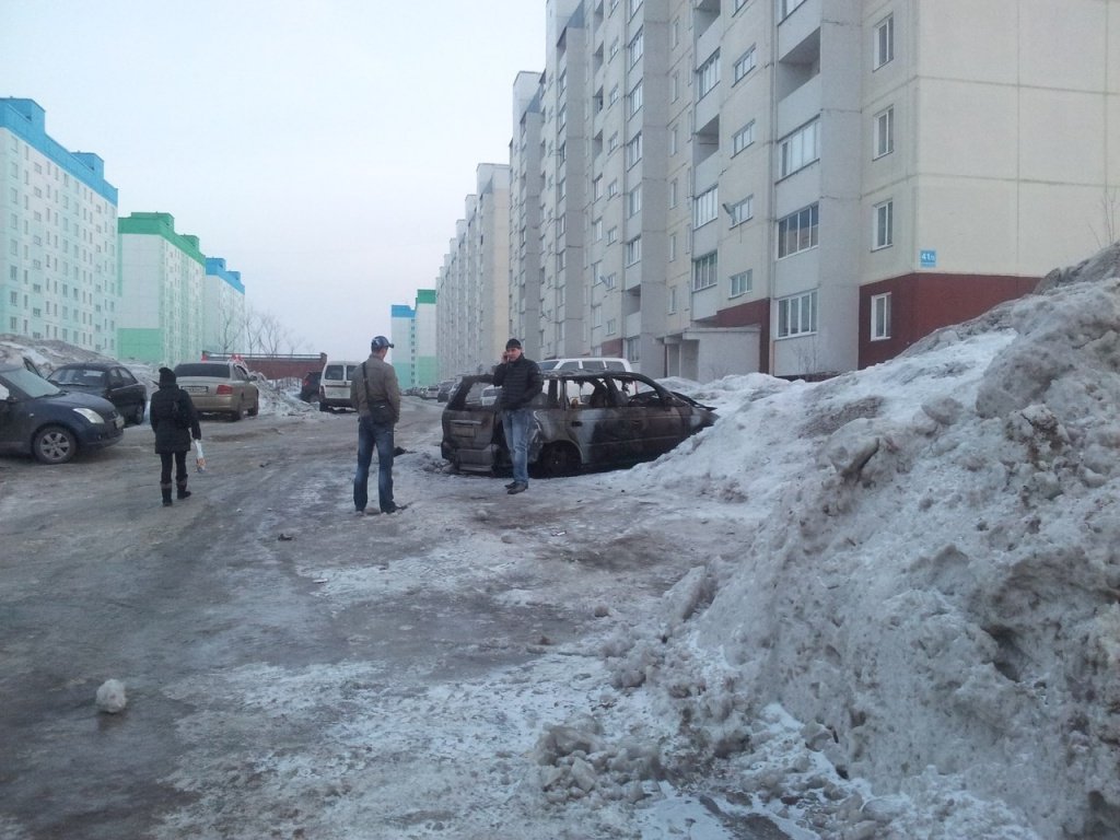 Автомобиль сгорел в Новосибирске.jpg